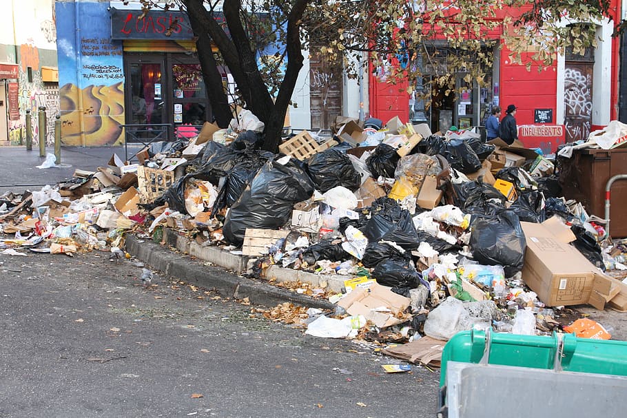 trash on road near building during daytime, garbage heap, waste HD wallpaper