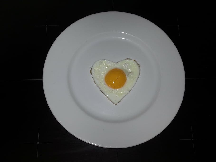 egg, fried, heart, joy, decoration, love, birthday, tenderness HD wallpaper
