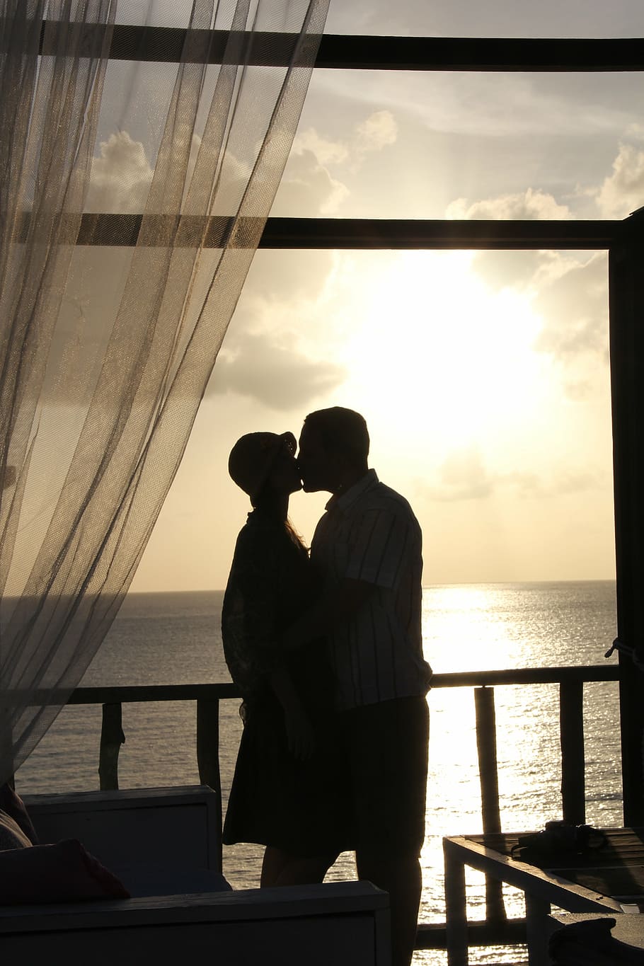 lovers, sunset, mood, pair, silhouette, romance, abendstimmung HD wallpaper