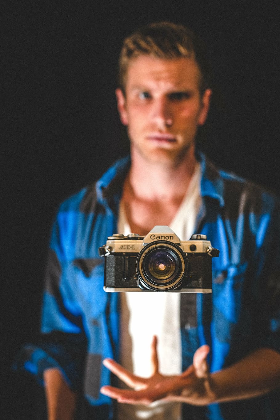 camera, canon, levitate, magic, man, photo, photographer, photography HD wallpaper