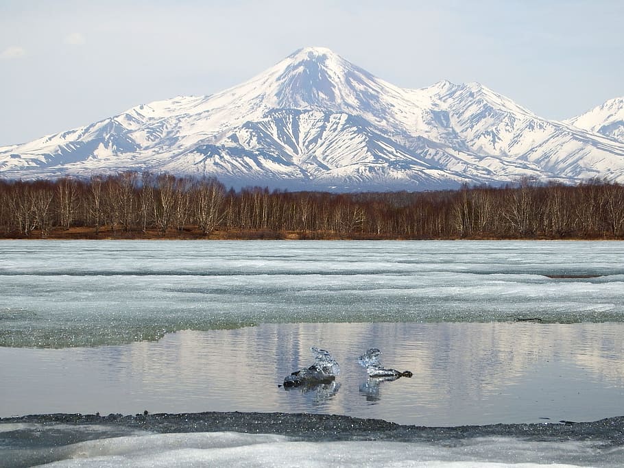volcano, lake, reflection, ice, spring, the melting of the snow HD wallpaper