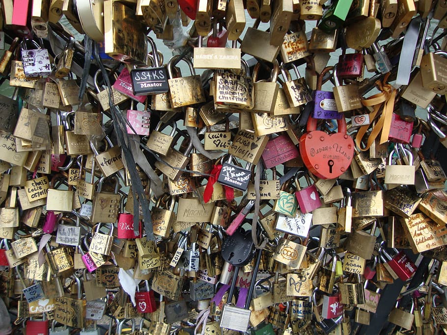 bridge, love, padlock, railing, iron, couples, rust, padlocks HD wallpaper