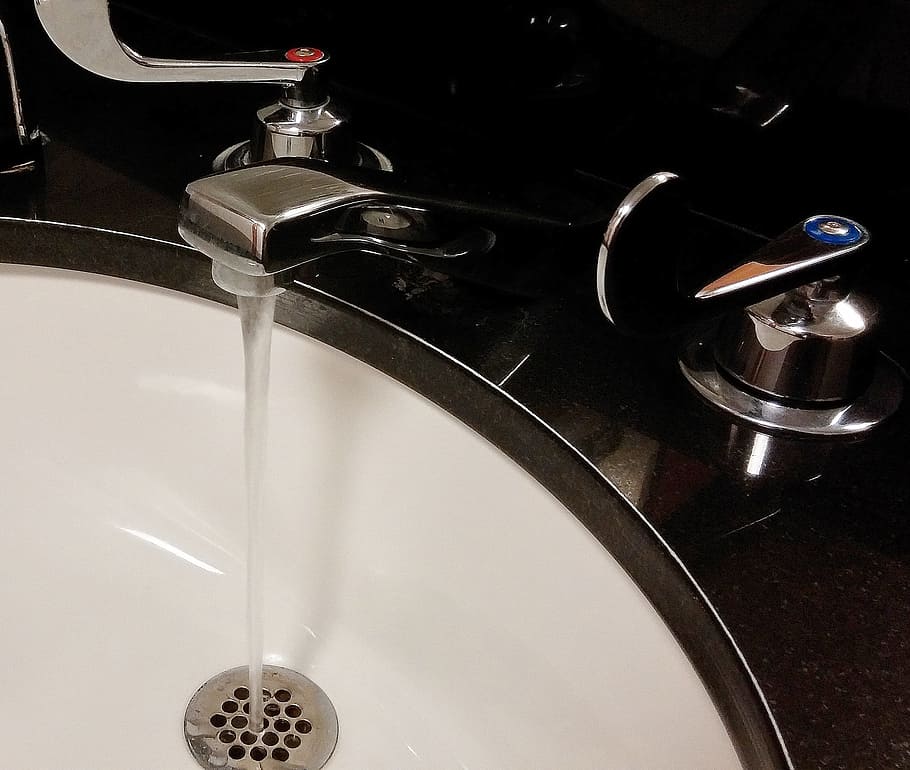 water pouring out of faucet on sink, basin, running water, tap, HD wallpaper