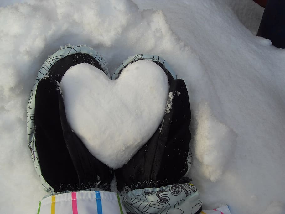 hart, love, snow, winter, heart shape, positive emotion, romance HD wallpaper