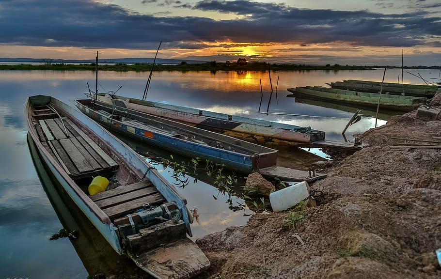 blue and brown boat on body of water, river, ship, bright, thailand HD wallpaper