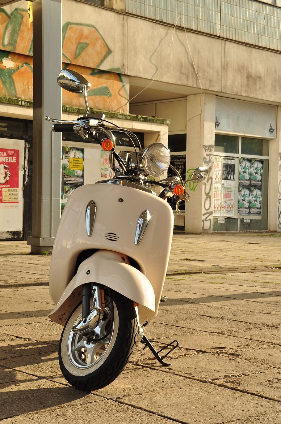 Roller, Oldtimer, Vehicle, park, motorcycle, chrome, classic HD wallpaper
