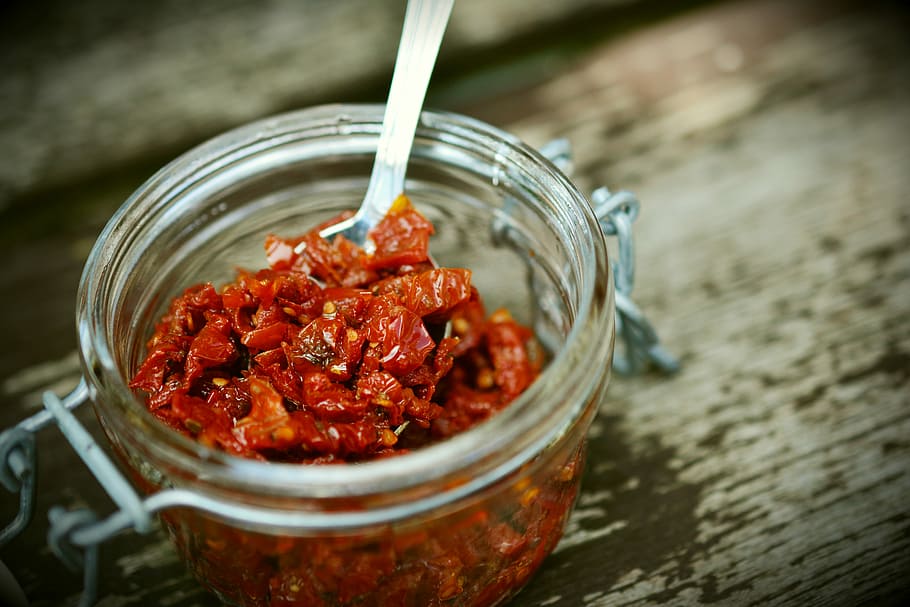 grind chilies on jar, Sun Dried Tomatoes, Oil, dry tomatoes in oil, HD wallpaper