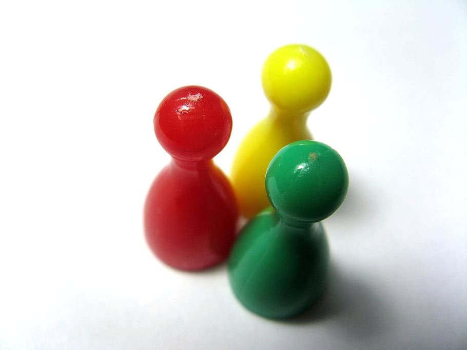 figures, group, play, pieces, set, still life, white background HD wallpaper