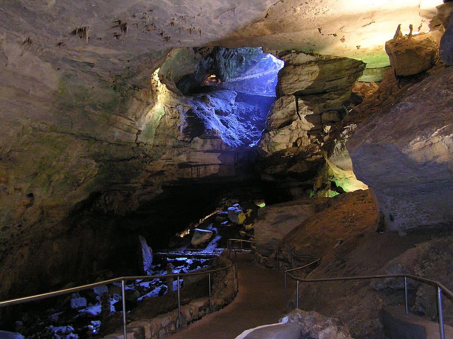 Stairs in the Caverns at Carlsbad Caverns National Park, New Mexico, HD wallpaper