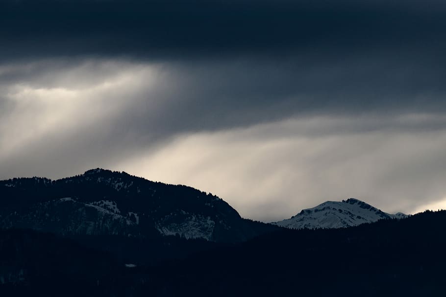 landscape photography of mountain under cloudy sky during daytime, landscape photography of mountains HD wallpaper