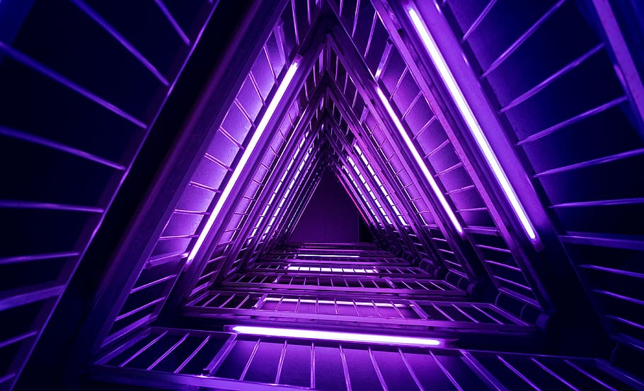 purple and black pyramid wallpaper, photo of purple and black triangular alley wallpaper HD wallpaper