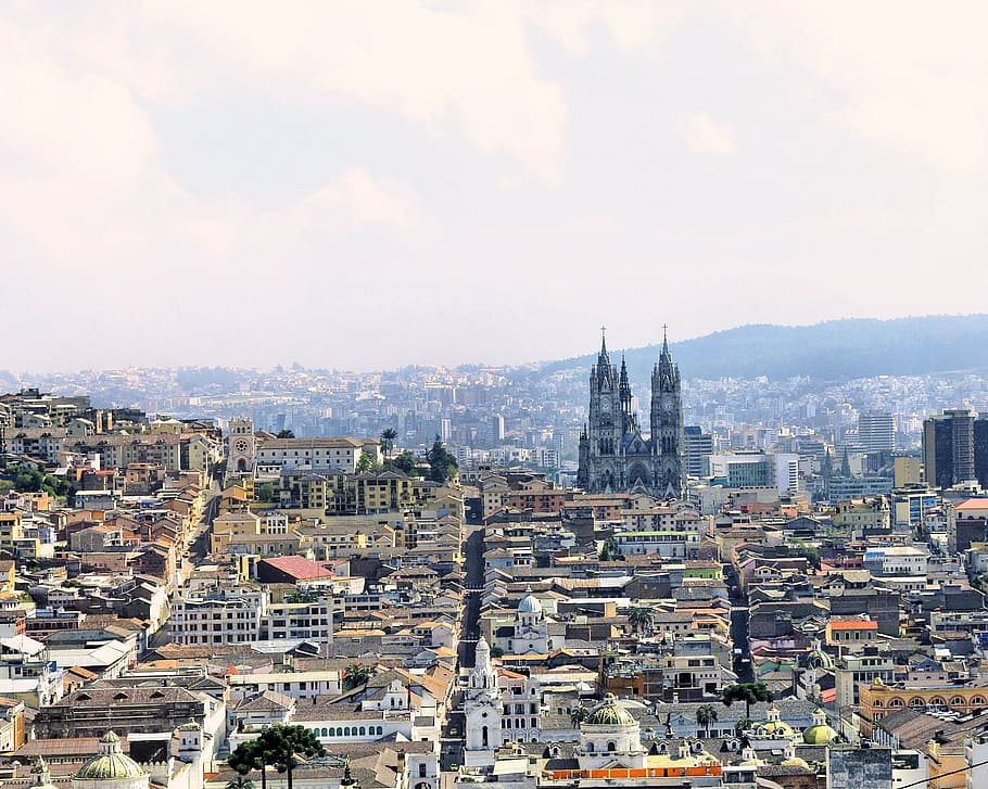 landscape photography of Cologne Cathedral, ecuador, quito, city