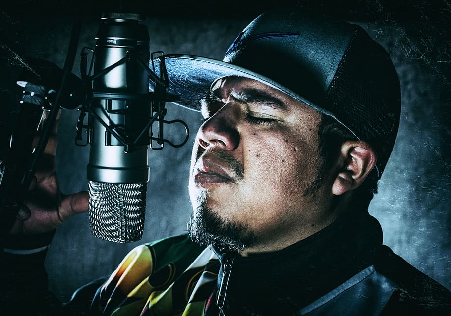 person singing with closed eyes, Face, Microphone, Man, Music HD wallpaper