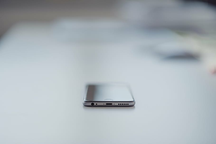 turned off post-2014 space gray iPhone on table, silver, smartphone HD wallpaper