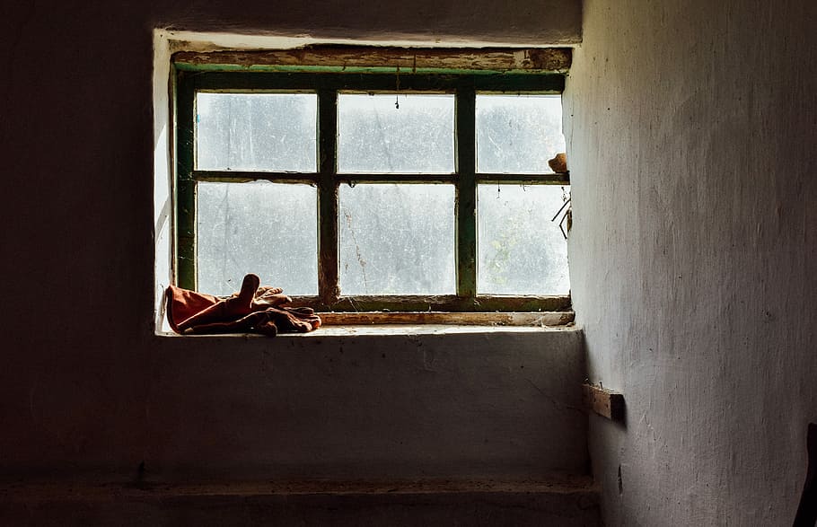 brown gloves beside black metal 6-panel glass window, photo of glass window HD wallpaper