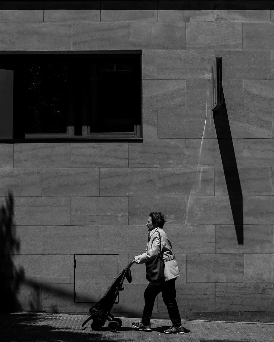 grayscale woman walking with stroller, woman walking while pushing stroller HD wallpaper