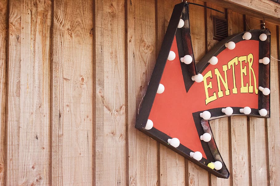 enter arrow signage wall art, red and brown arrow sign marquee HD wallpaper