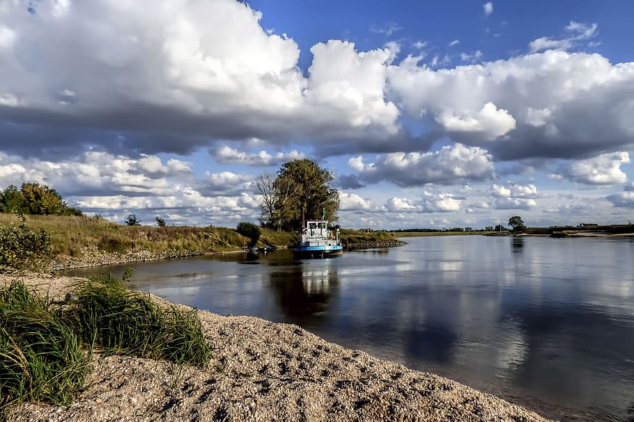 boat near shoreline during daytime, waters, nature, sky, landscape HD wallpaper