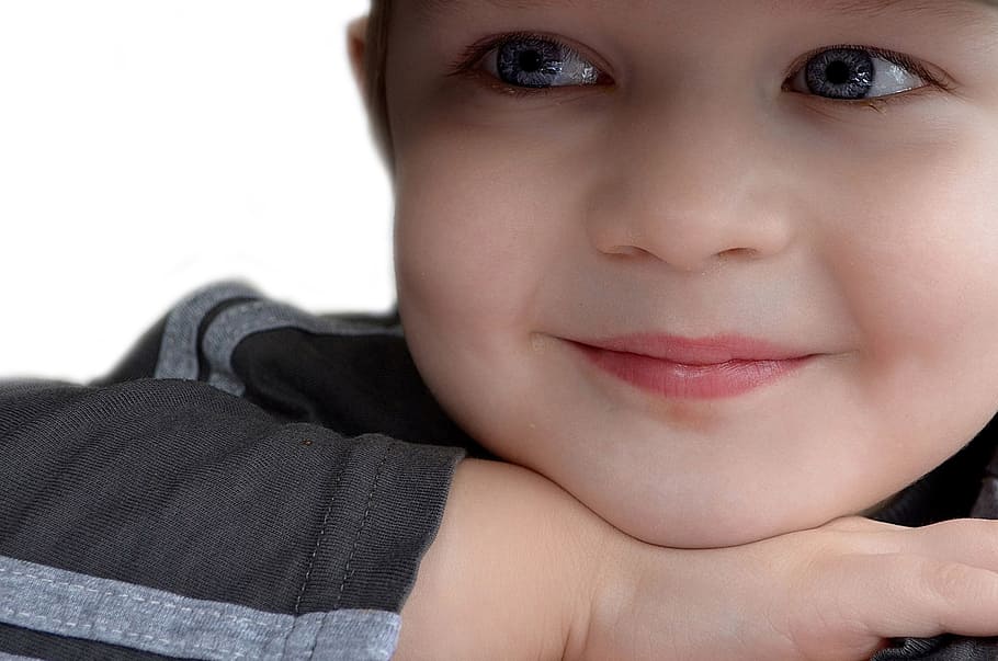 close-up photography of toddler, child, boy, kid, young, smile HD wallpaper