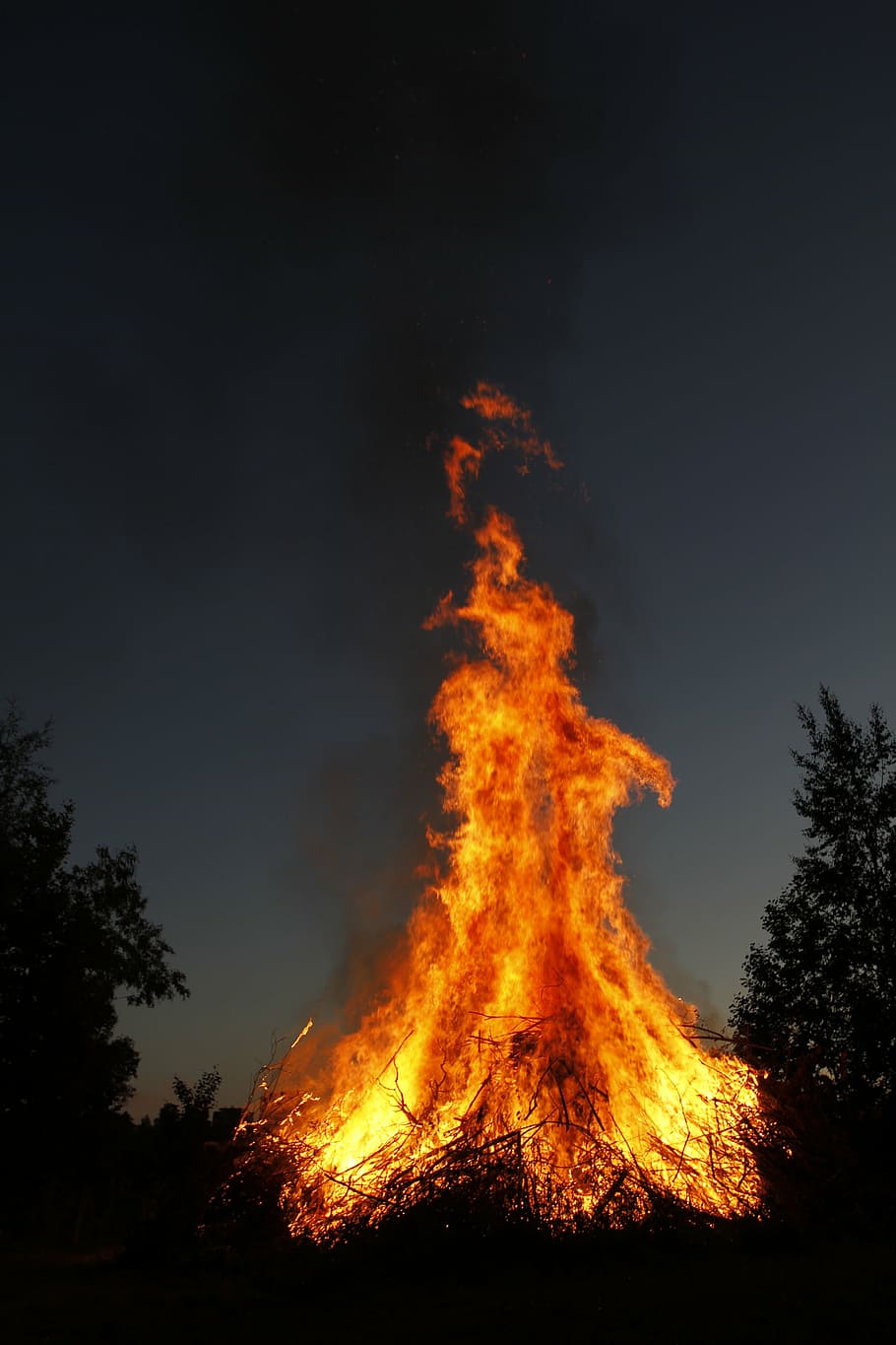 flame, bonfire, smoke, fire - natural phenomenon, burning, land HD wallpaper