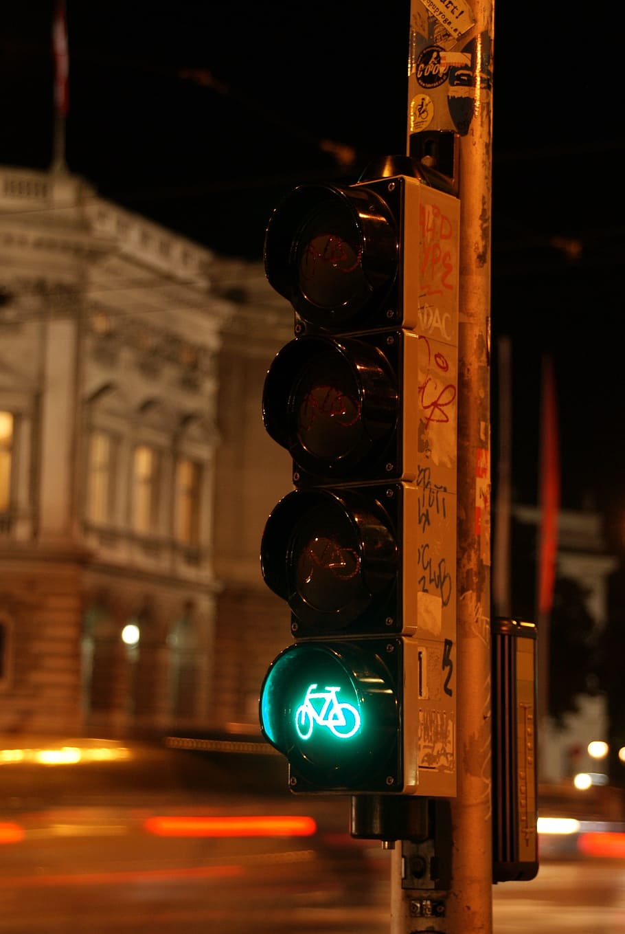city, night, traffic lights, cycle, urban, city night, metropolitan HD wallpaper