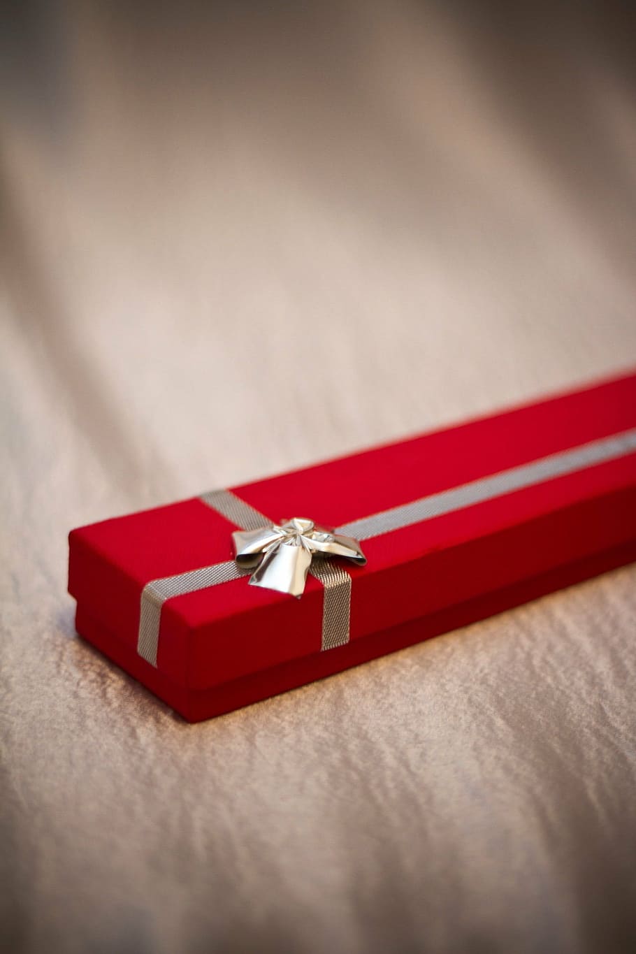 rectangular red gift box, present, christmas, birthday, valentine HD wallpaper