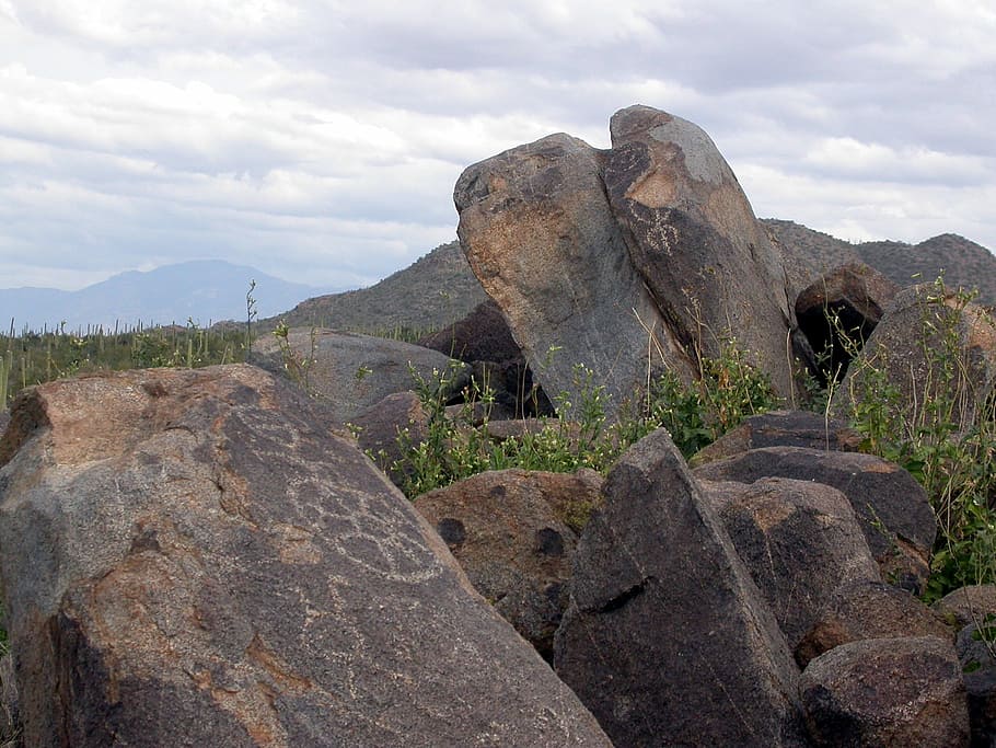 Petroglyphs and Landscape in Saguaro National Park, Arizona, clouds, HD wallpaper