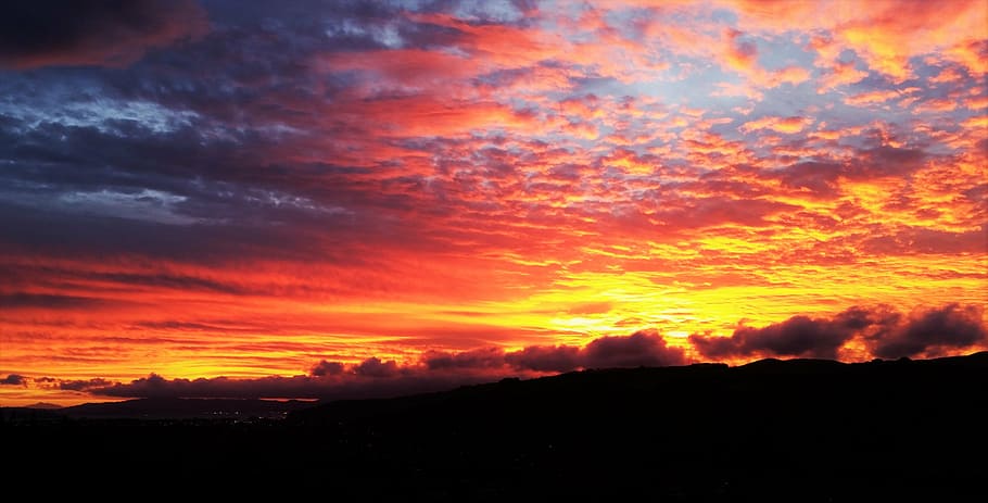 clouds, dawn, dramatic, dusk, silhouette, sky, sun, sunrise HD wallpaper