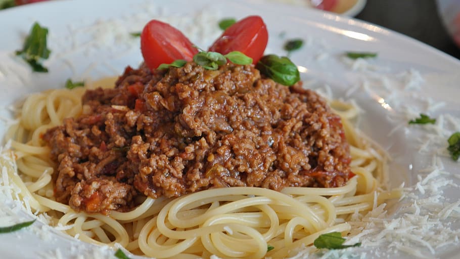 pasta with ground beef, spaghetti, bolognese, parmesan, eat, food, HD wallpaper