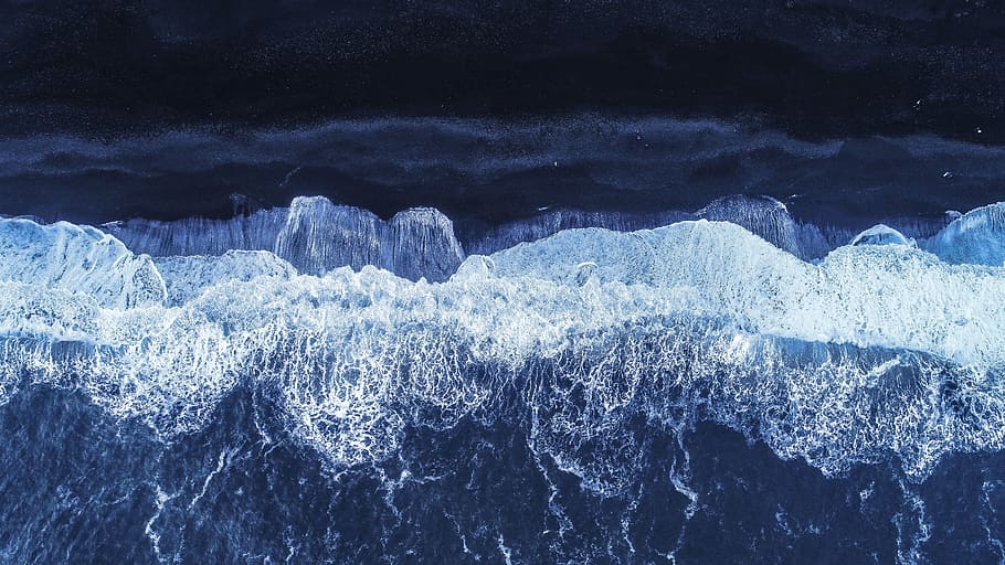 aerial view of beach shore, aerial photography of ocean waves HD wallpaper