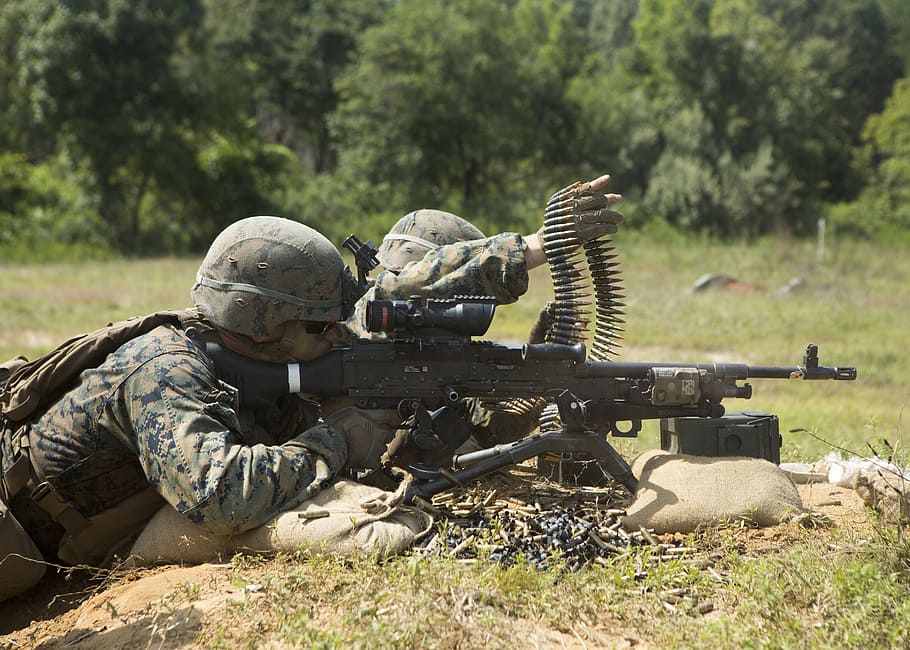soldier holding machine gun during daytime, marines, training, HD wallpaper