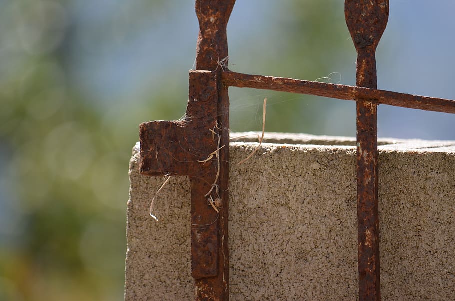 oxide, fence, time, metal, rusty, focus on foreground, close-up HD wallpaper
