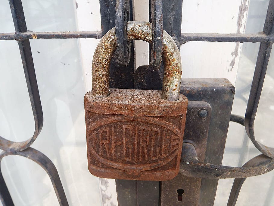 old lock, pedal lock, rusty lock, padlock, security, safety HD wallpaper