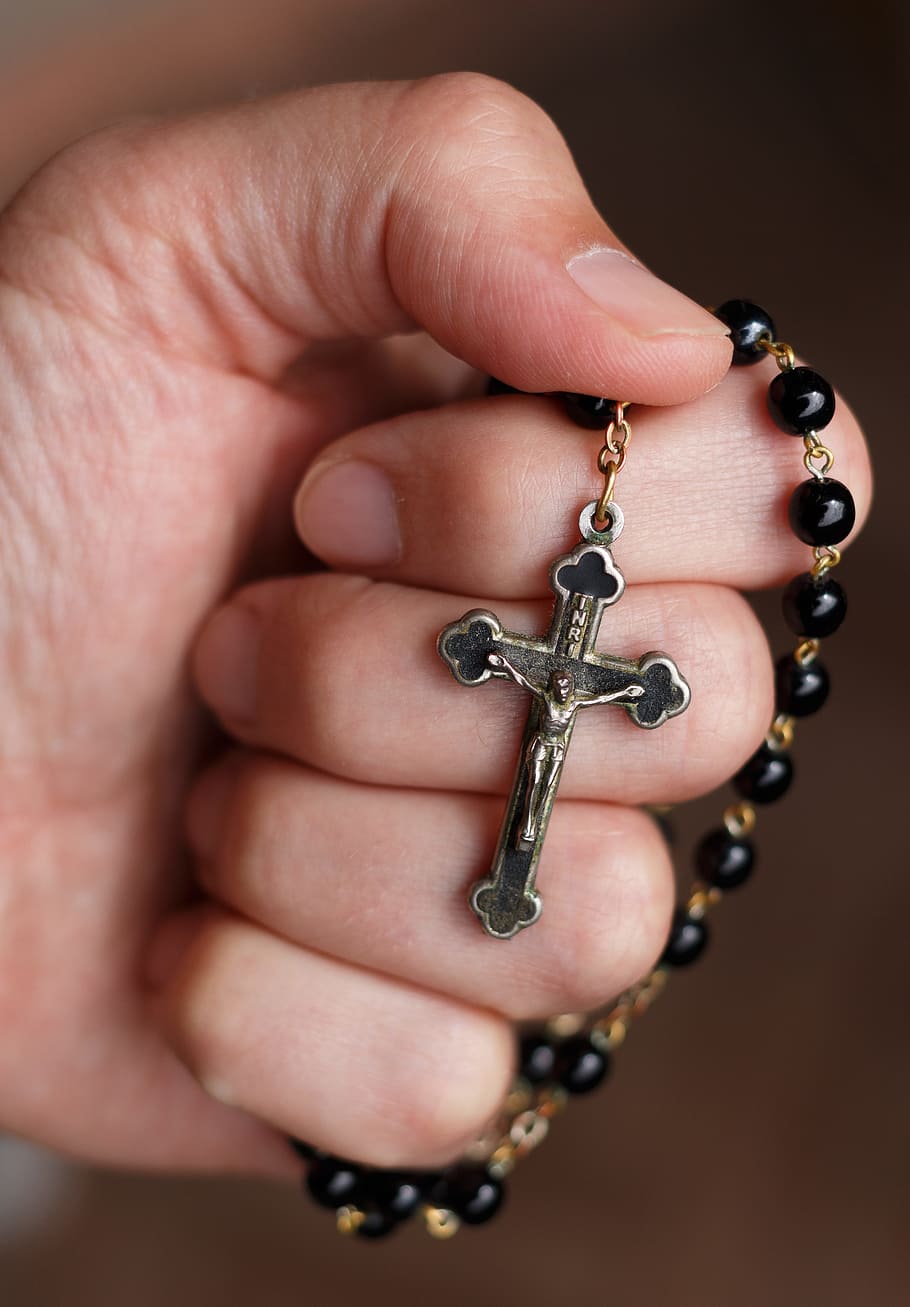 HD wallpaper: person holding black rosary, beads, vera, christianity,  catholicism | Wallpaper Flare