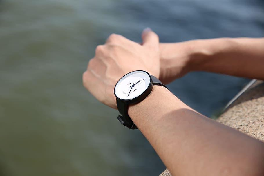 Watch, Simple, Model, Hand, human Hand, people, outdoors, holding HD wallpaper