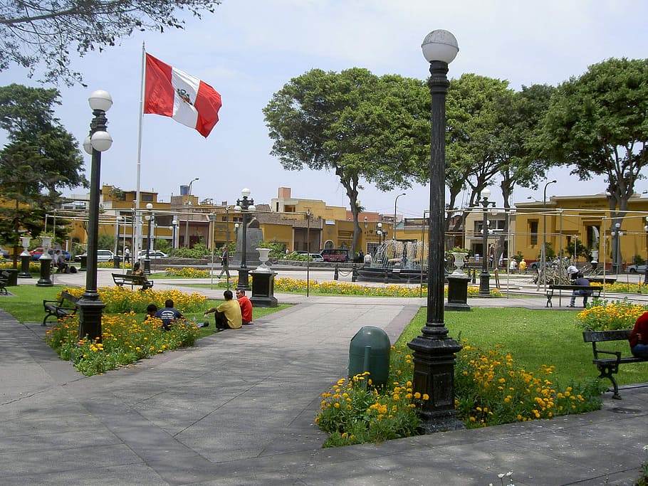 Plaza Principal de Pueblo Libre in Lima, Peru, flag, photos, public domain
