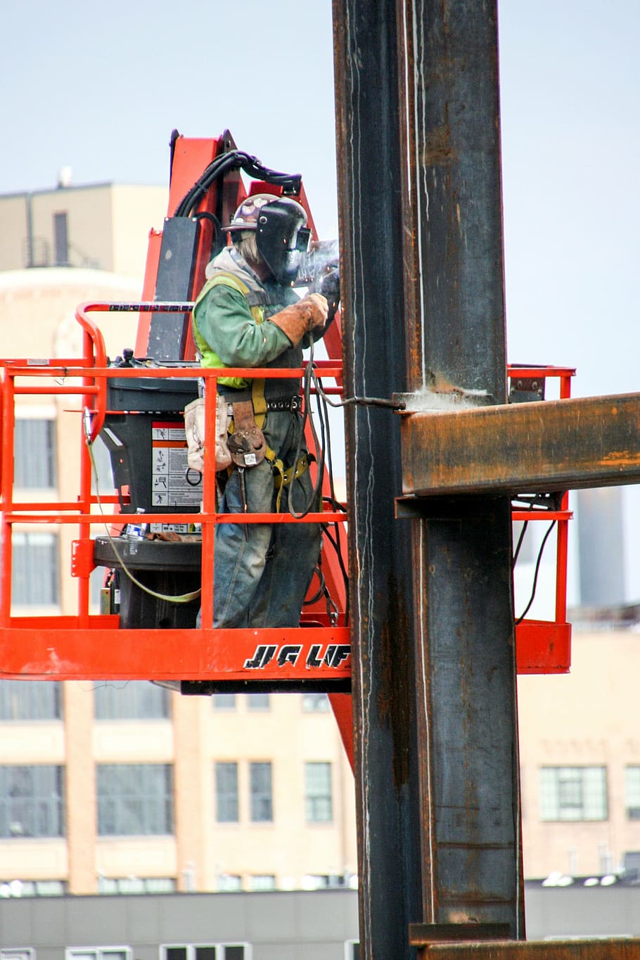 man welding building brace, construction worker, welder, industrial HD wallpaper