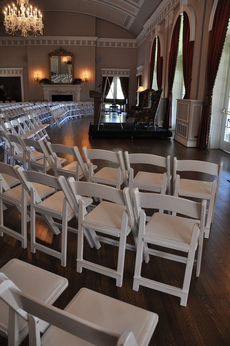 chairs, hall, saloon, speech, talk, speaker, seat, table, indoors HD wallpaper