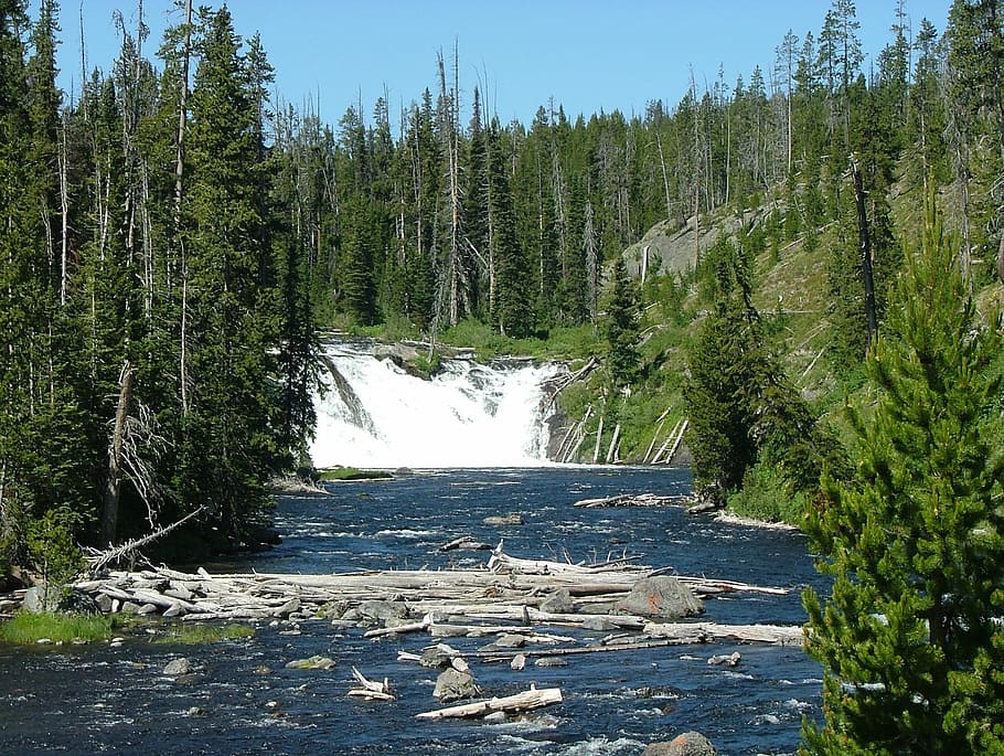 Lewis Falls in Yellowstone National Park, Wyoming, photo, public domain