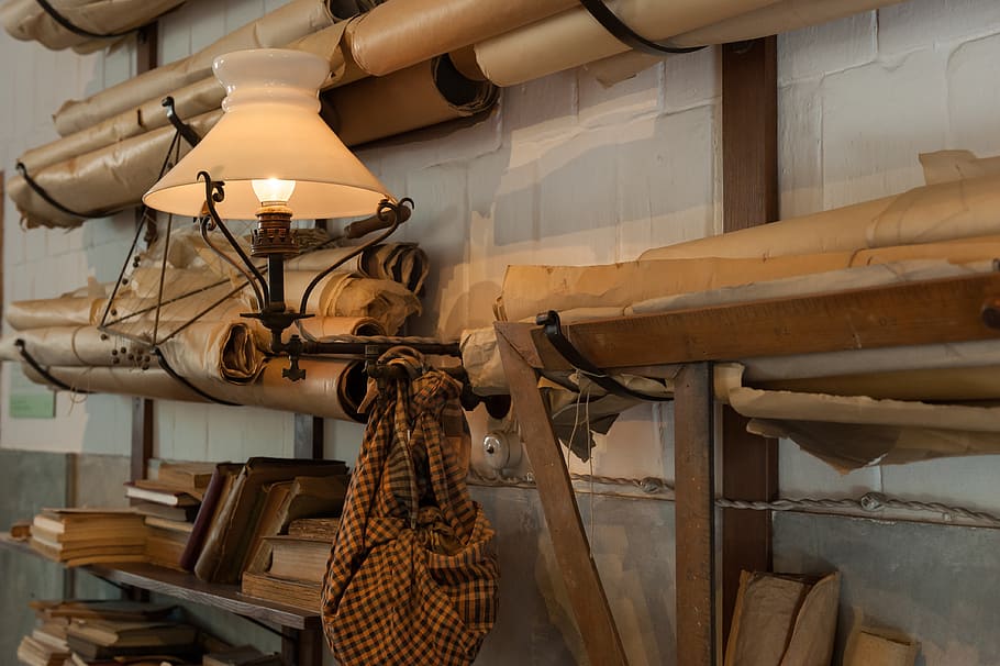 books, studio, table, lamp, antiques, no people, metal, lighting equipment HD wallpaper