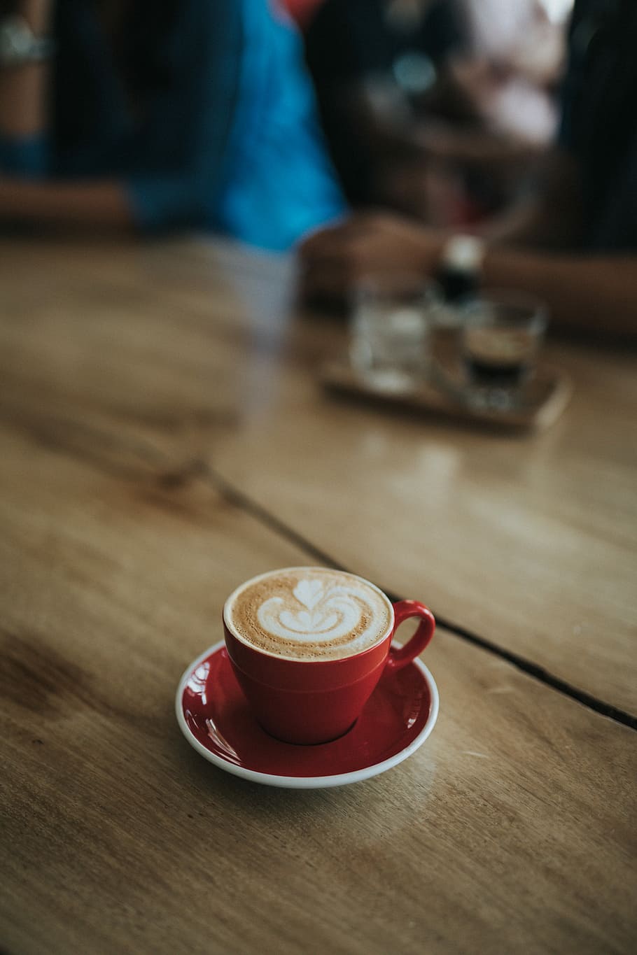 coffee fill in teacup on saucer, red ceramic coffee cup on red ceramic saucer plate HD wallpaper