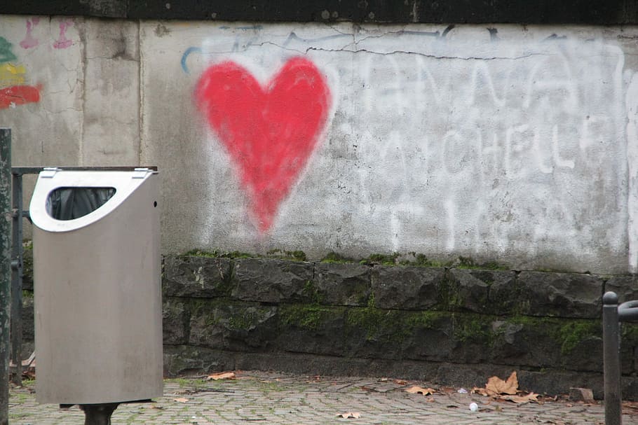 Wall, Graffiti, Contrast, Heart, Love, longing, romance, garbage can HD wallpaper