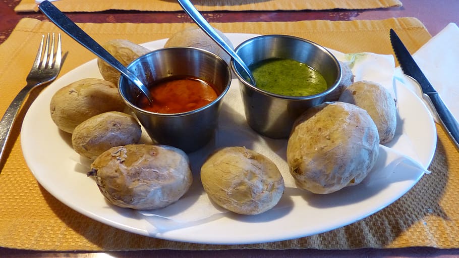 baked potatoes with two bowls of sauces, wrinkly potatoes, starter, HD wallpaper