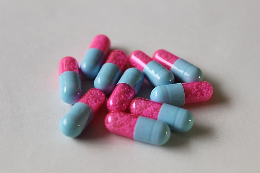 close-up photography blue-and-pink medication pills, Medicine, HD wallpaper