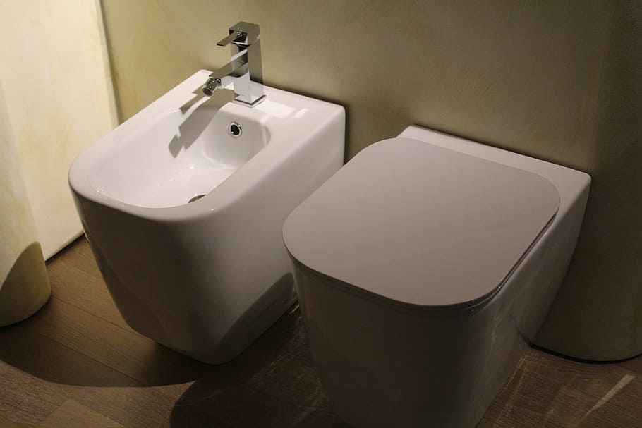 white ceramic sink and toilet set, sanitary fittings, wc, bidet