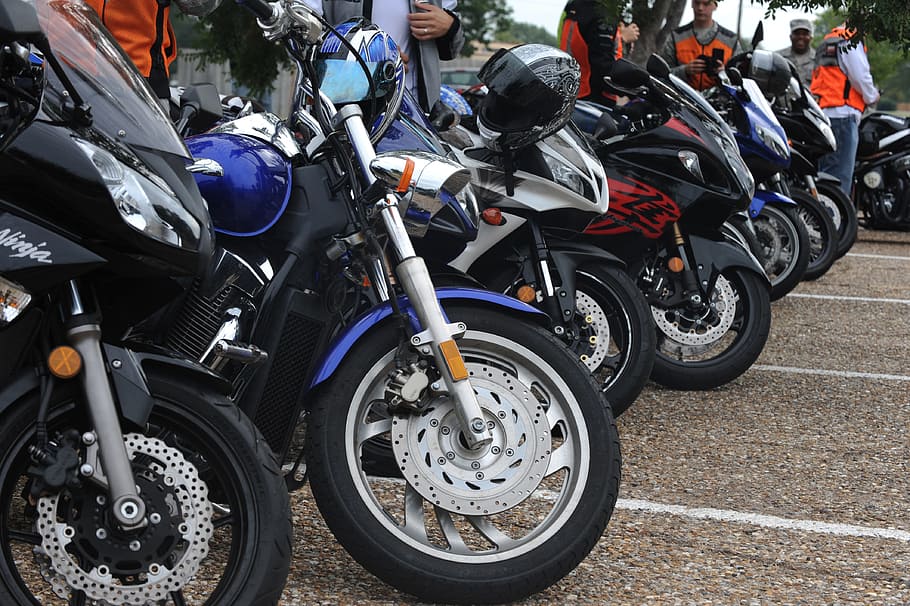 assorted-color parked motorcycles, row, vehicle, bikes, transportation HD wallpaper