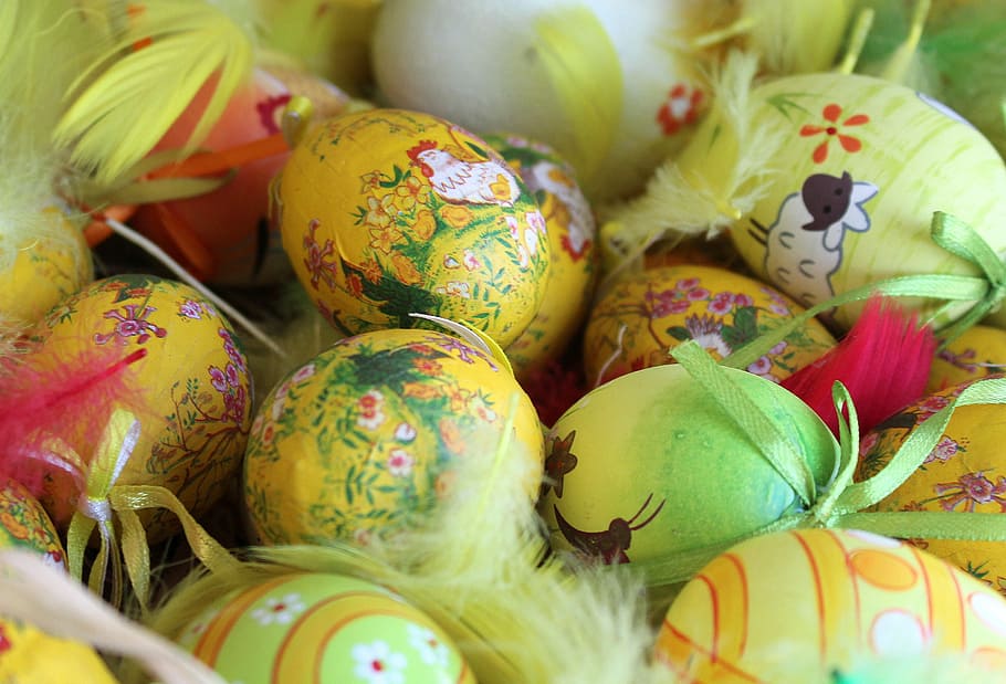 yellow-and-green egg decors, eggs, easter eggs, christmas decorations HD wallpaper
