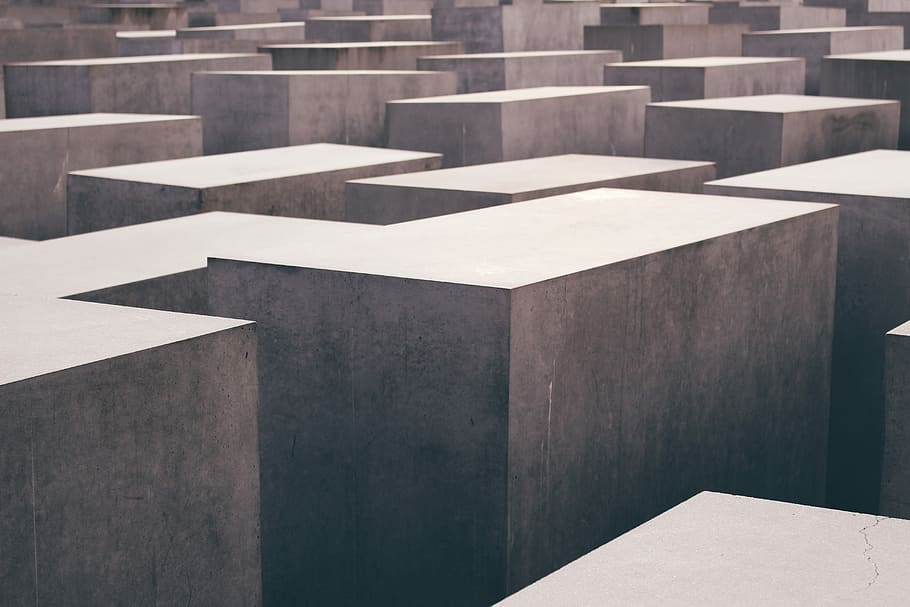 landscape photography of maze platform, wide angle photo of black and gray concrete maze HD wallpaper