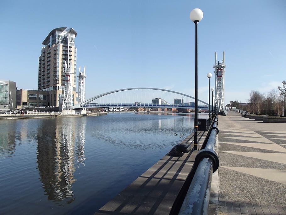 bridge, lowry, mall, outlet, quays, lowry outlet mall, bridge - Man Made Structure HD wallpaper
