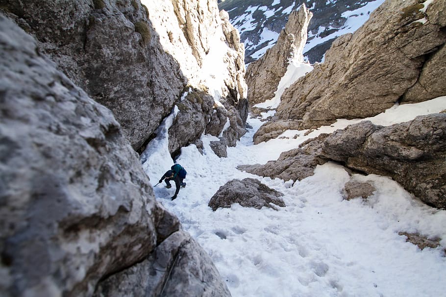 ADVENTURE, person climbing mountain, ice, snow, climber, extreme HD wallpaper